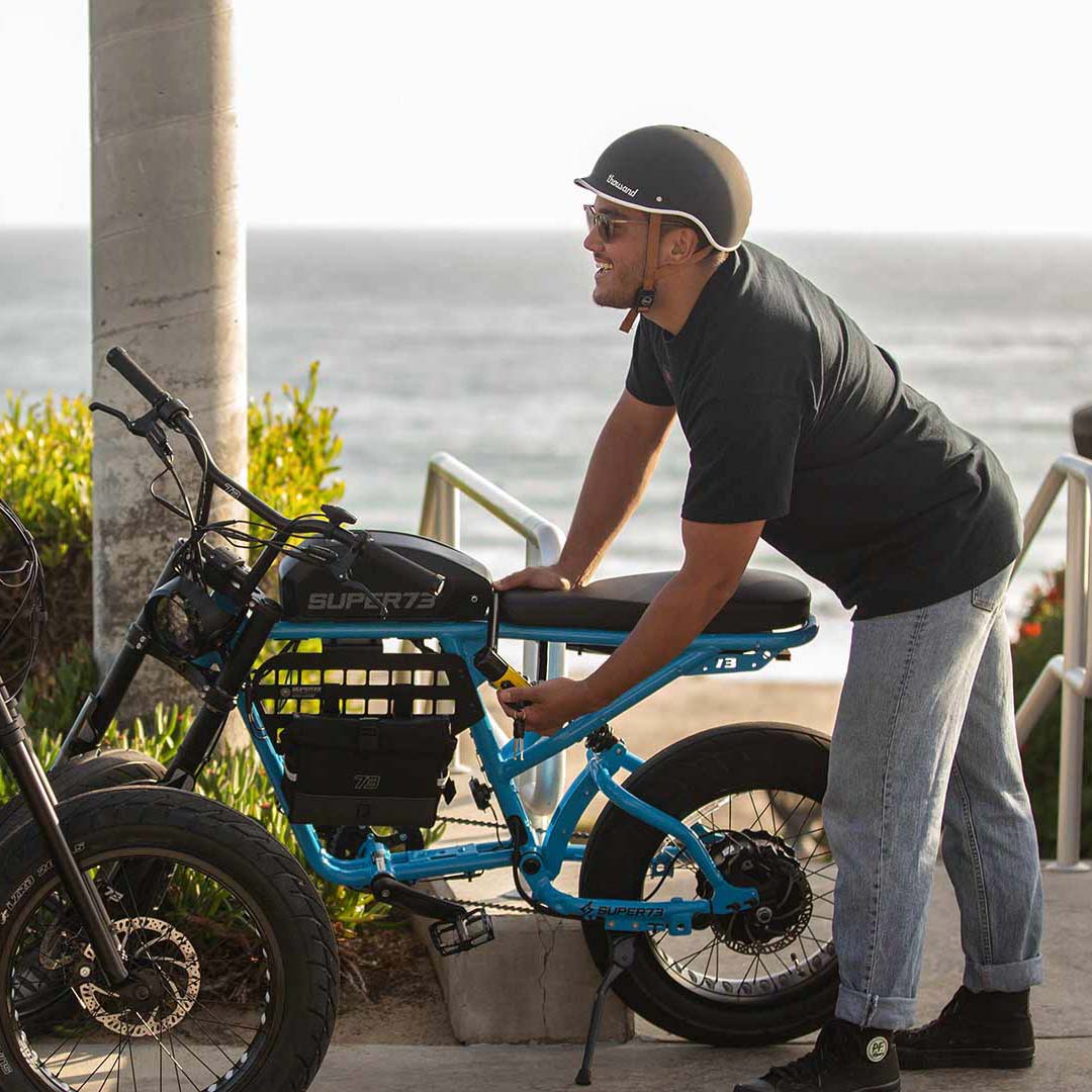 Lifestyle image of In-Frame MOLLE - R Series on bike with Chrome bag and Kryptonite U Lock
