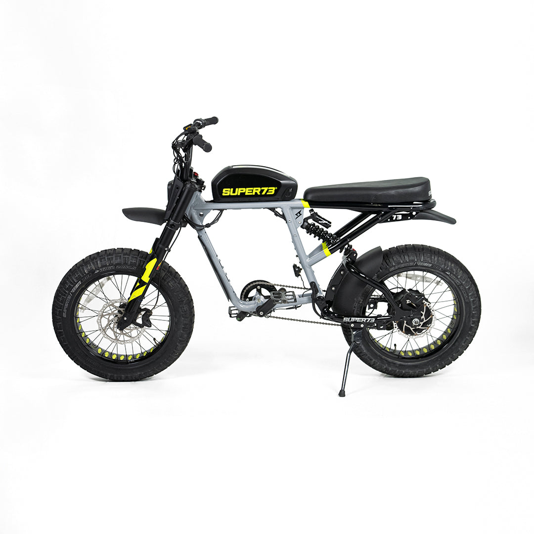 Side view of Black 2-Up Seat on RX model bike.